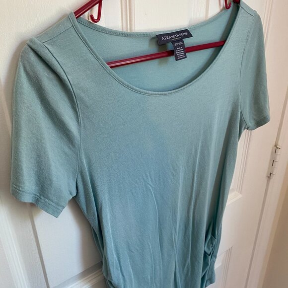 5 / $10 Bundle | Gap Maternity Top - Soft, Stretchy Modal Cotton - Picture 2 of 4